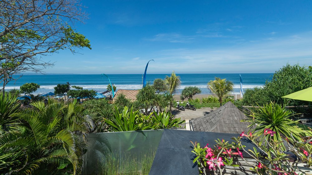 Villa Lega - Semi-aerial above the pool to the sea